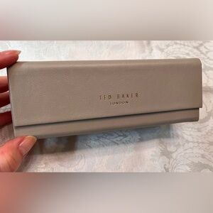 Ted Baker Sunglasses or Glasses case in Gray with Floral Lining
